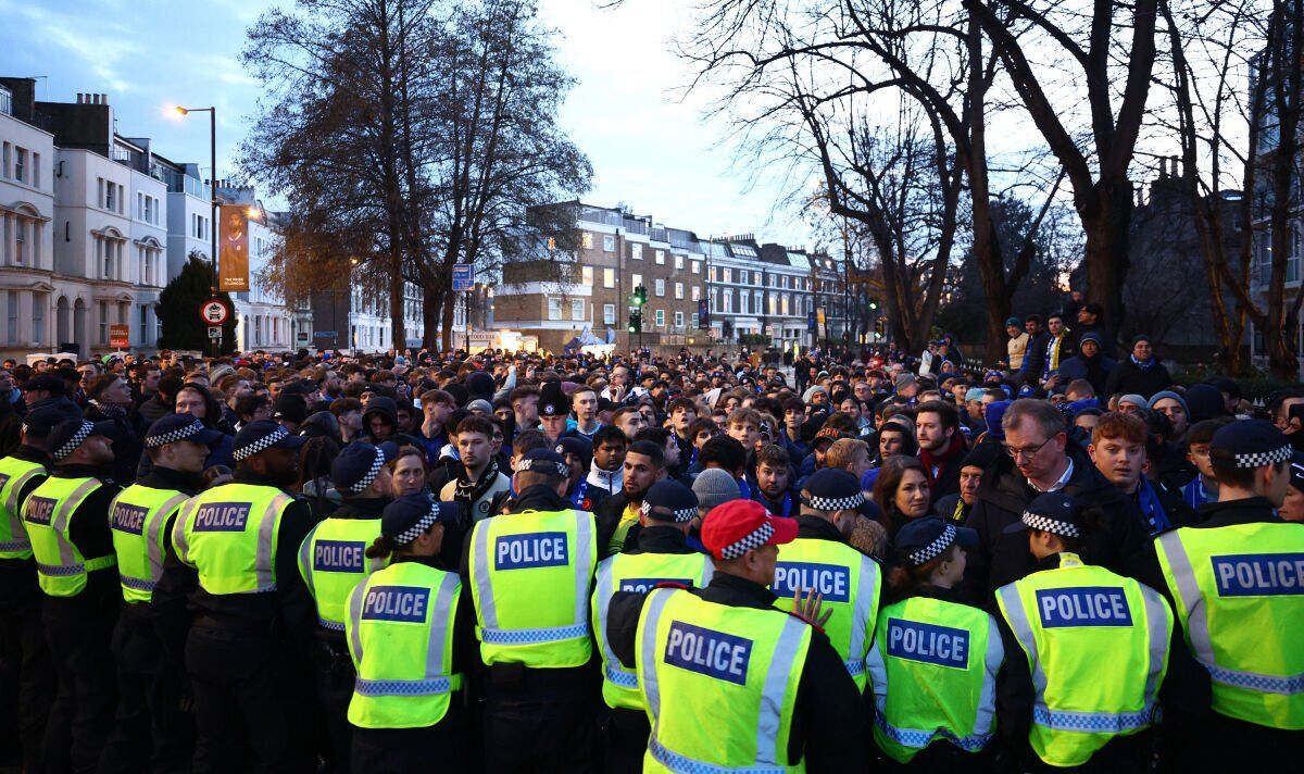 Police forced to intervene before Chelsea vs Dortmund amid fan frenzy
