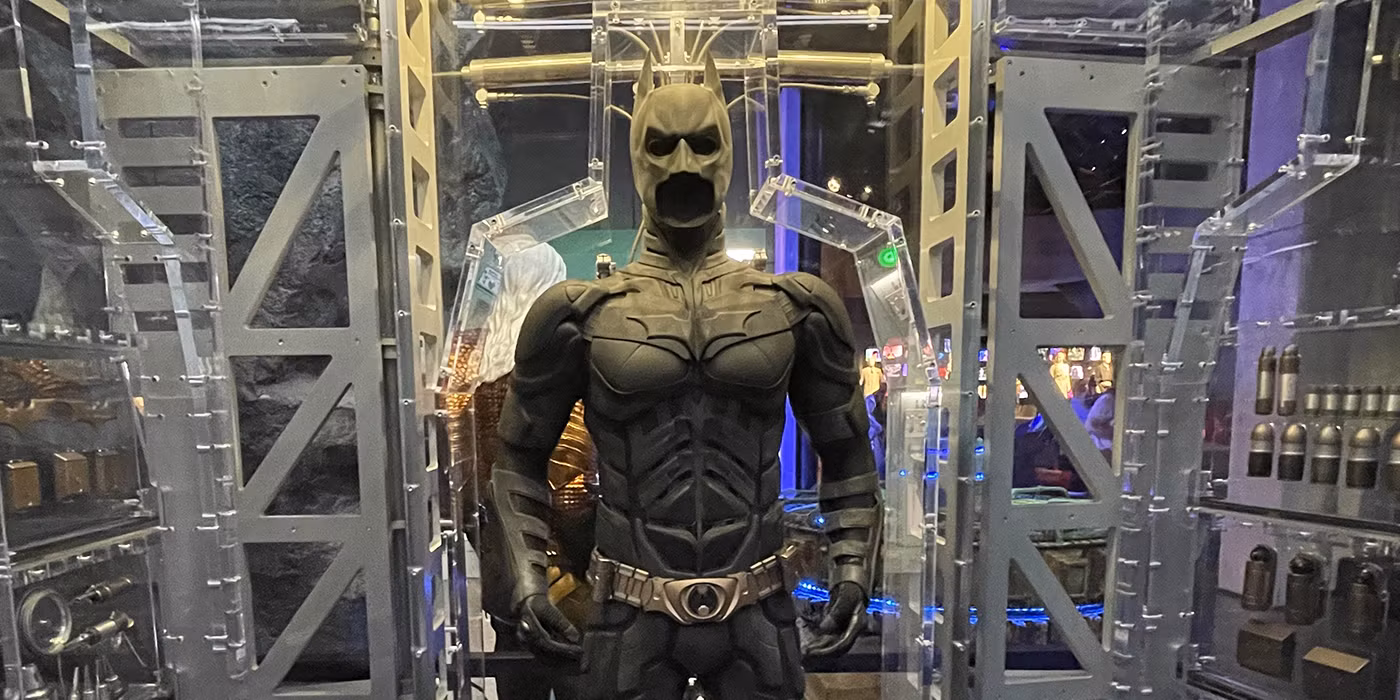 Watch: WB Studio Tour in Hollywood Adds DC Universe and Harry Potter Props, Costumes, and Memorable Photo Oppo