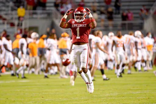 Franks, Arkansas Have Big 3rd Quarter, Beat Tennessee 24-13