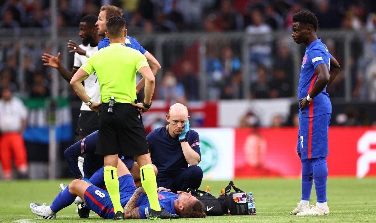 Kalvin Phillips suffers new injury as Leeds star limps off early in Germany vs England