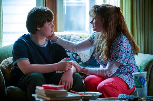 Review: A 'Hillbilly Elegy' Adaptation, Hold The Politics
