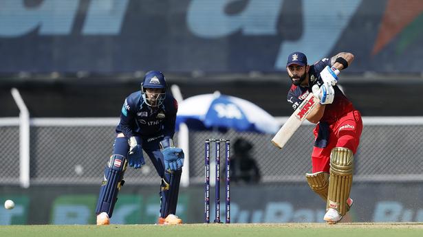 IPL 2022 | Kohli scores half-century as RCB post 170 for 6