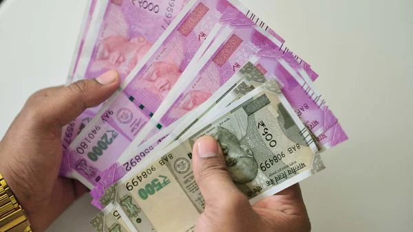 Want to control your spending? Try the 30-Day Rule