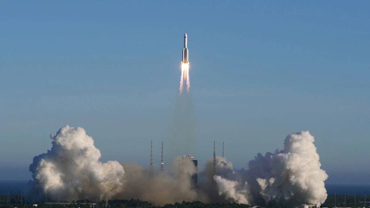 Chinese Spacecraft Set for Mars Landing in May: Report