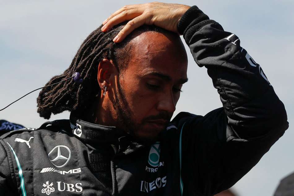 Hamilton critical of Bottas after Mercedes team-mate 'left door open' for Verstappen