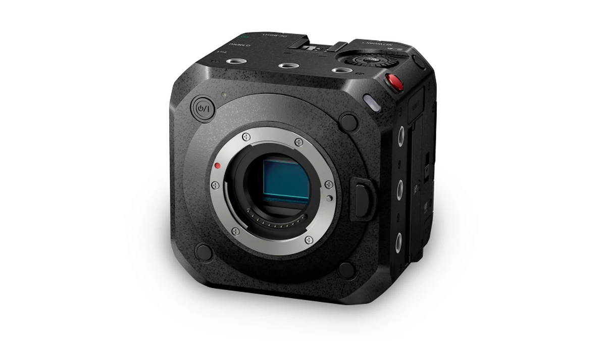 Panasonic Lumix BGH1 Mirrorless Camera With 10.2-Megapixel Sensor Launched