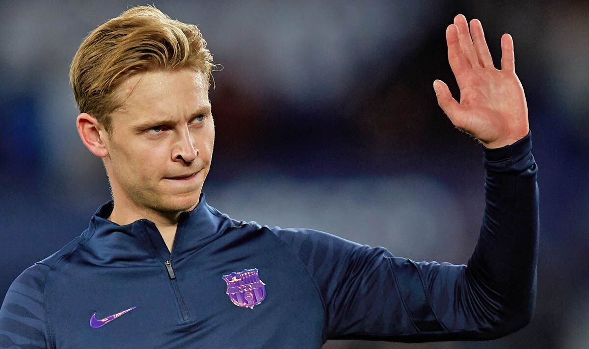 Manchester United 'to submit second Frenkie de Jong bid' and Barcelona have private belief