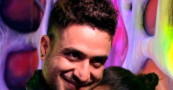 Bigg Boss 14: 'Humari dosti bahar rahegi,' Aly Goni threatens to break his friendship with Jasmin Bhasin for s