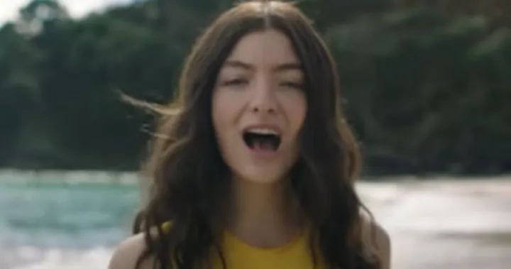 Lorde adds another death blow to the compact disc