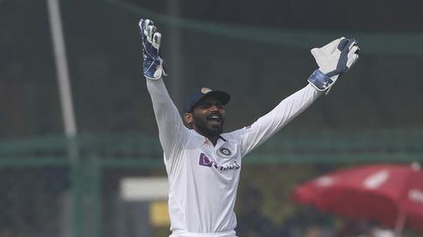 Axar takes three as India peg back New Zealand to 249 for 6 at tea