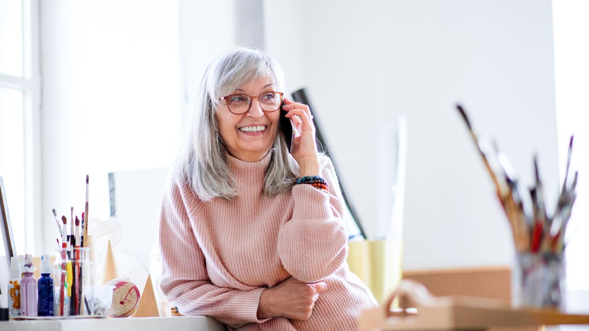 Best cell phone plans for seniors in 2021