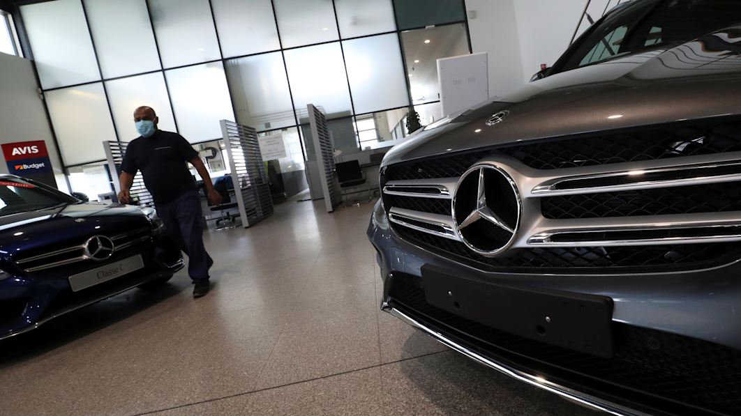 Europe car sales return to growth after painful year of declines | Autoblog