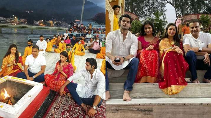 Bhagyashree celebrates Navratri with family by performing Ganga aarti in Rishikesh | VIDEO