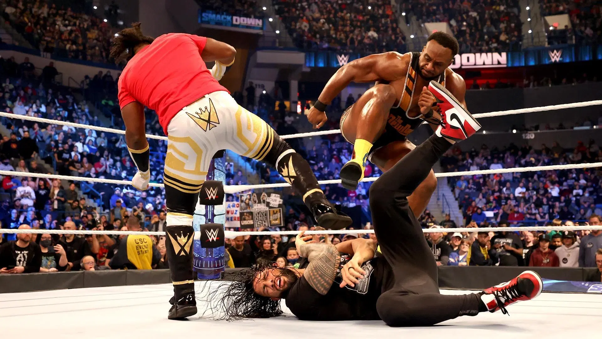 5 things WWE SmackDown got right before Survivor Series: Big E humiliates Roman Reigns; King Woods loses his c
