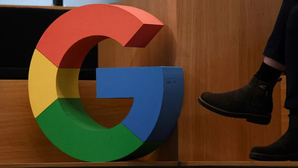Chromebook users may soon be able to save and send screen recordings as GIFs