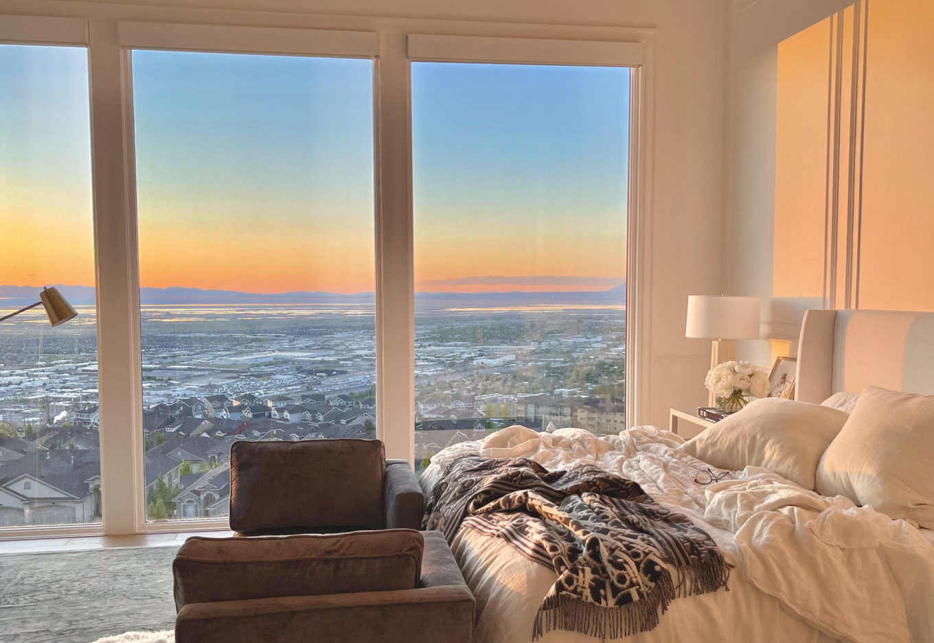 5 Ways To Make Your Bedroom Feel Like A Spa | Hello Fashion %