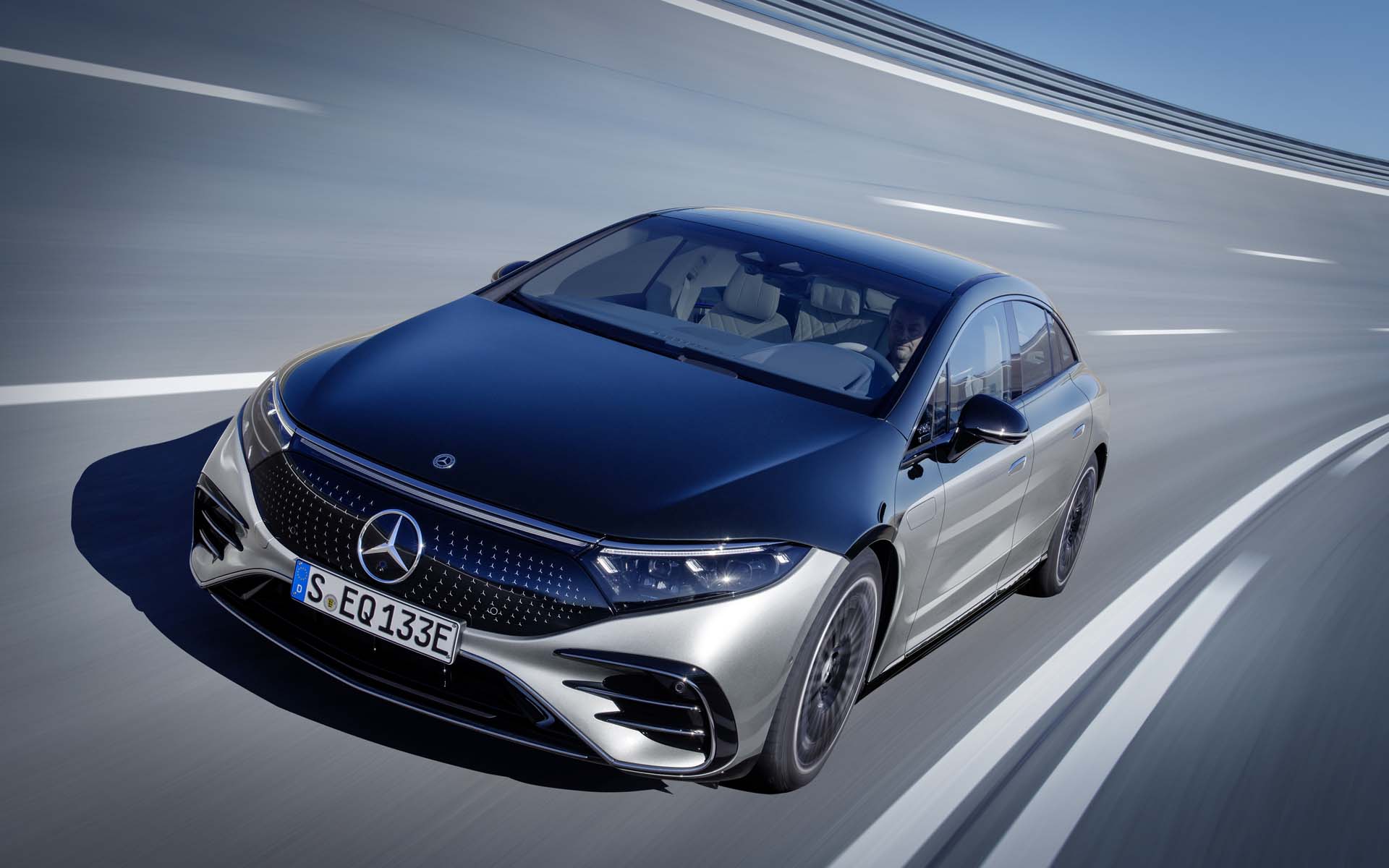 Mercedes-Benz headlines a dozen automakers committed to electric vehicle futures