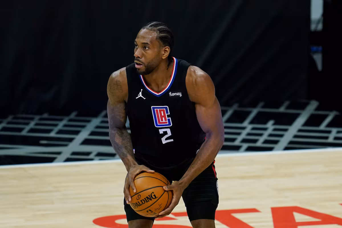 Kawhi Leonard: 'I'll Be Good' After Knee Injury Scare in Clippers' Game 4 Win