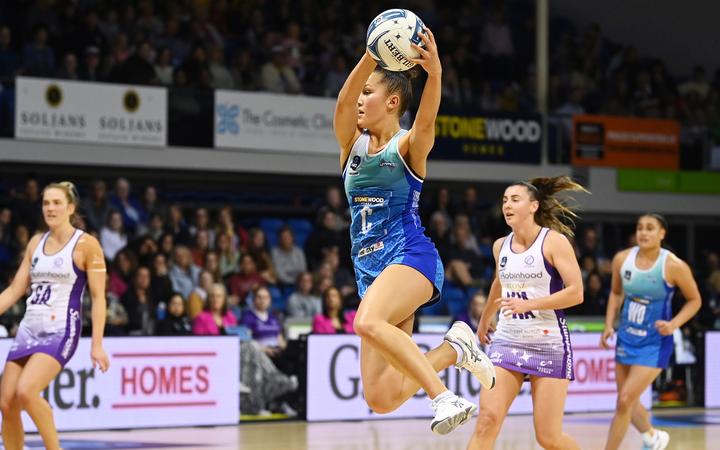 Mystics out-shine Stars in composed win