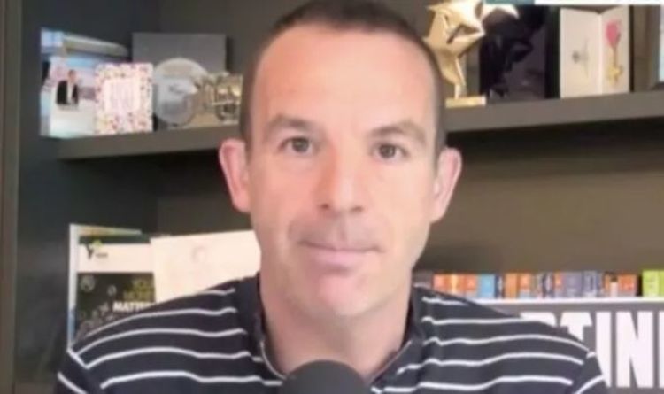 ‘You do not touch those texts!’ Martin Lewis warns of ‘well-known’ Royal Mail scam