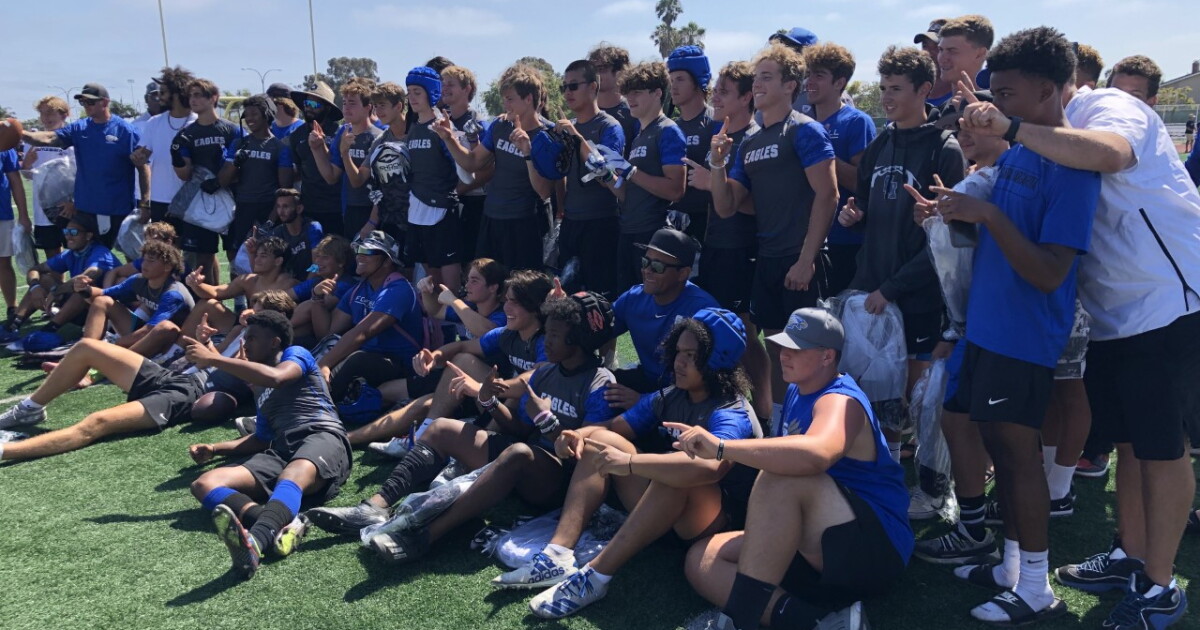 Santa Margarita shows it is making summer football progress