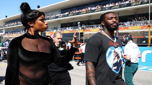 F1 bans bodyguards from the grid after Brundle incident