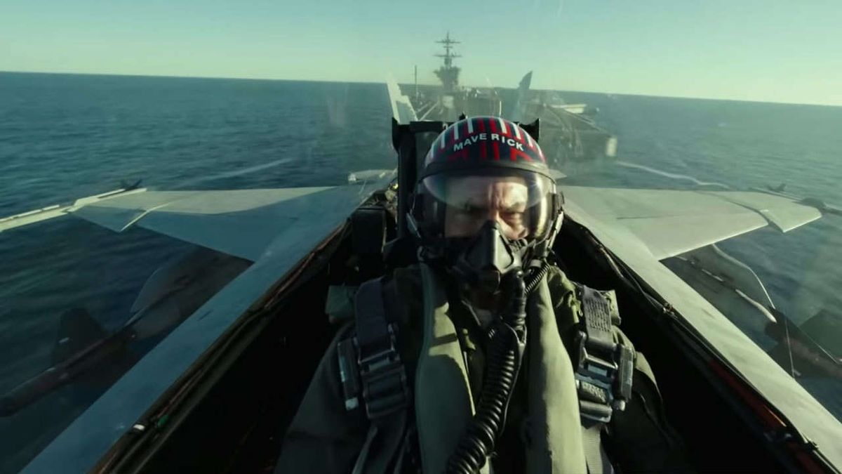Tom Cruise Still Going Above And Beyond To Support The Theatrical Experience With Surprise Appearance At Film