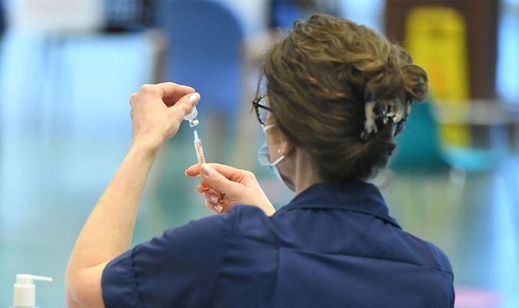 Can I have the Covid vaccine if I have a cold?
