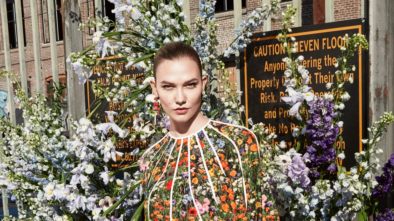 13 Seductive Jasmine-Scented Beauty Products, From Face Mists to Solid Perfumes