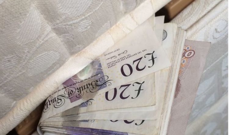 Negative interest rates: Britons warned ‘keeping money under mattress’ may be dangerous