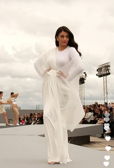 India Tv - Aishwarya Rai's pics from Paris Fashion Week 2021 India Tv - Aishwarya Rai's pics from Paris Fashion Week 2021
