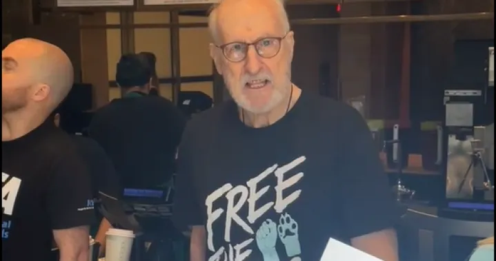 ‘Succession’ star James Cromwell superglues hand to Starbucks counter in protest - National | Globalnews.ca