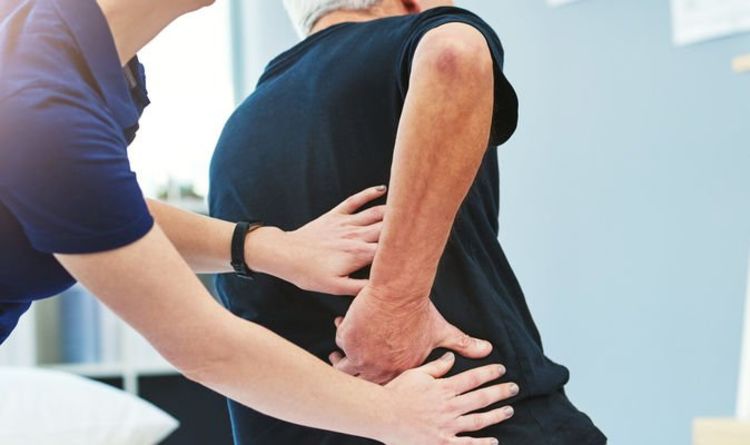 Back pain: What does a slipped disc feel like? How do you treat it?