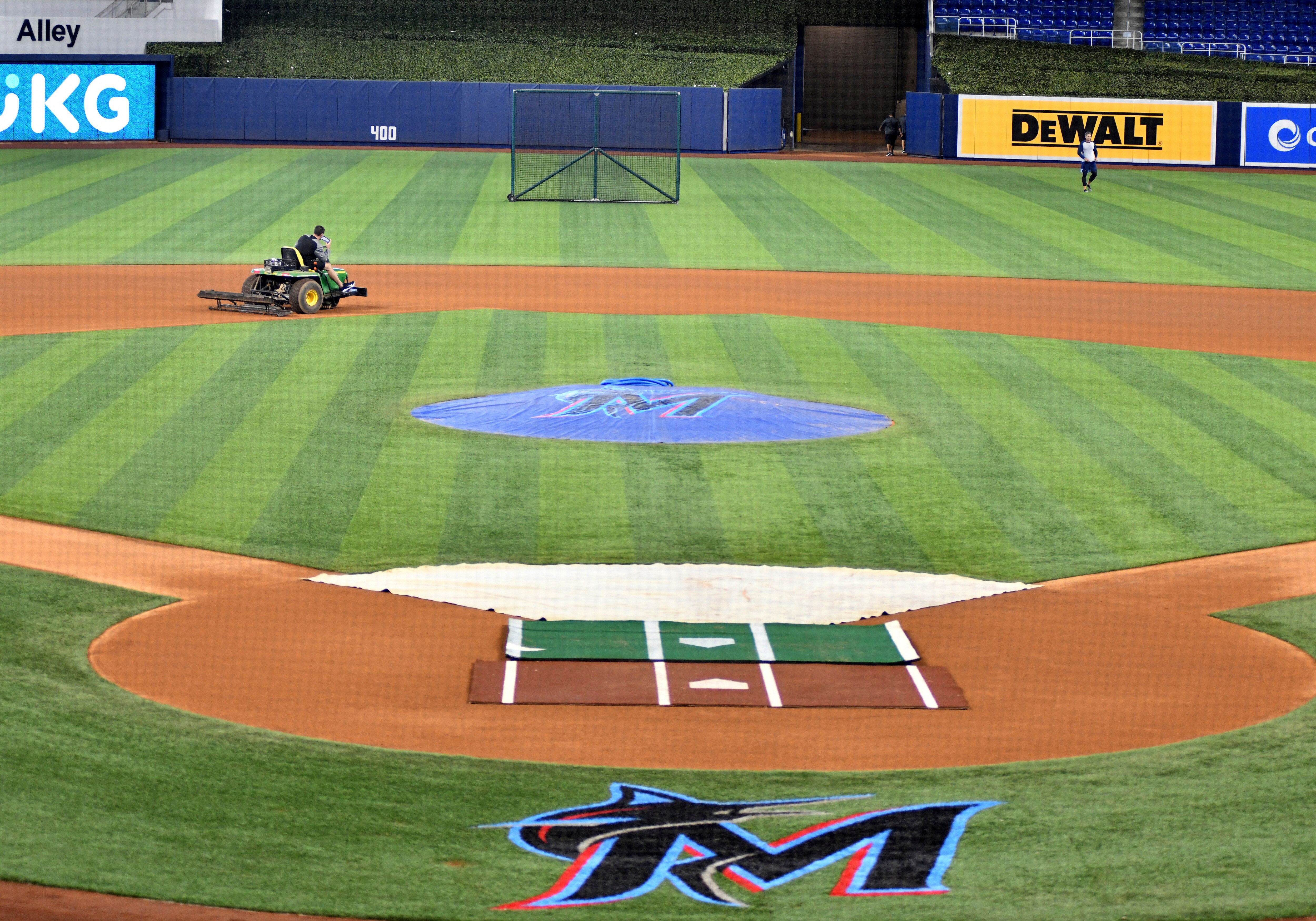 Marlins Minor Leaguers Detail Struggle to Find Housing on Salary