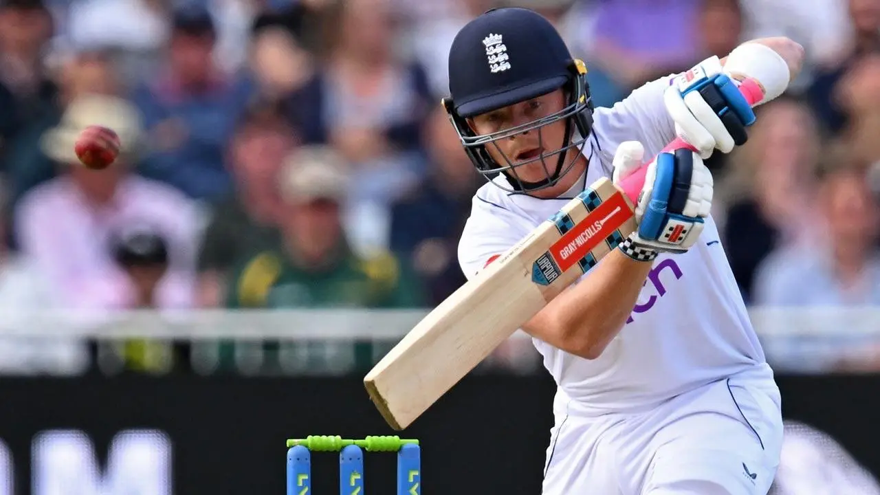 2nd Test, Day 2: Pope, Lees lead England's fightback after Mitchell powers NZ to 553