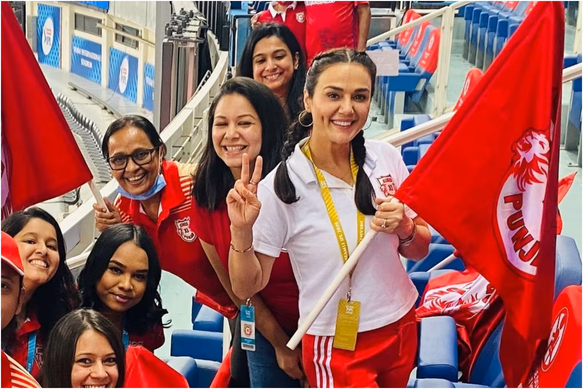 KXIP VS DC: Preity Zinta Smiles Ear to Ear as She Cheers for Her Team from the Stands