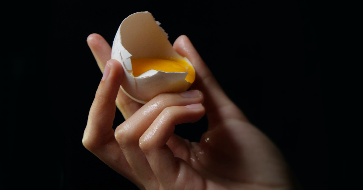 You Can Make Scrambled Eggs without Breaking the Egg Shell! [Video]