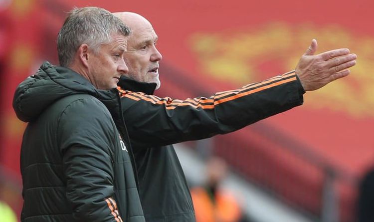 Man Utd duo Ole Gunnar Solskjaer and Mike Phelan’s worrying behaviour suggests end is nigh