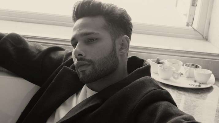 Siddhant Chaturvedi celebrates World Music Day 2021 with #Dhoop on social media