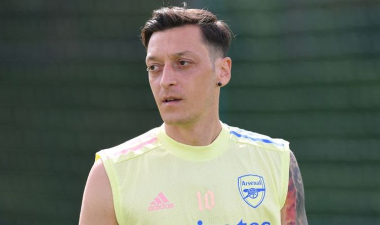 Piers Morgan demands Arsenal sign one star if they can offload Mesut Ozil