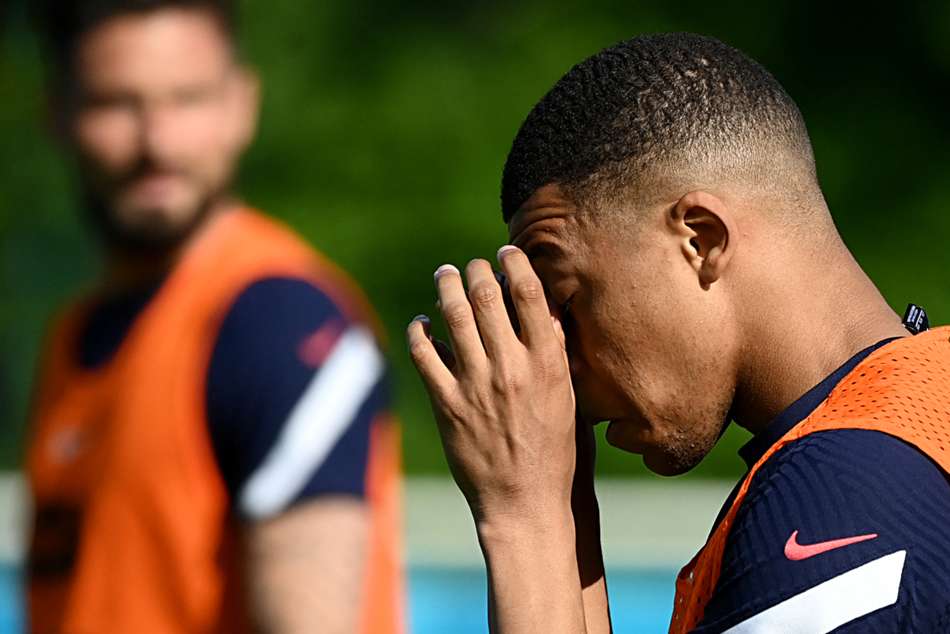 Mbappe had to speak his mind but Giroud spat is behind us, says France captain Lloris