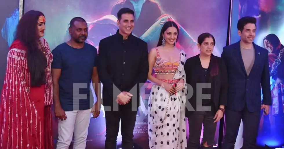 Akshay Kumar and Kiara Advani turn up the style quotient at the screening of Laxmii
