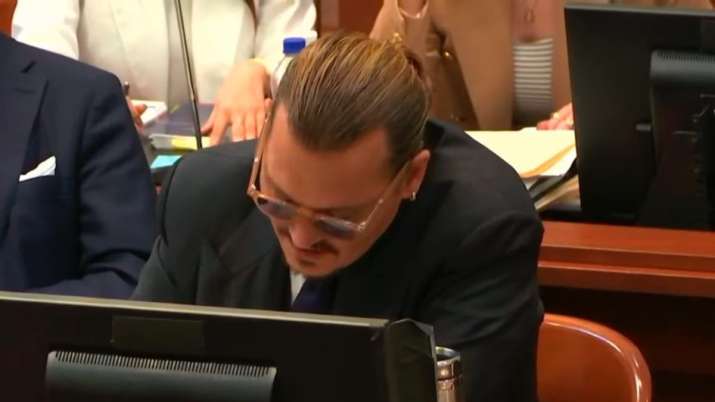 VIRAL VIDEO: Johnny Depp couldn't hold his laughter as Amber Heard's lawyer imitates actor in court