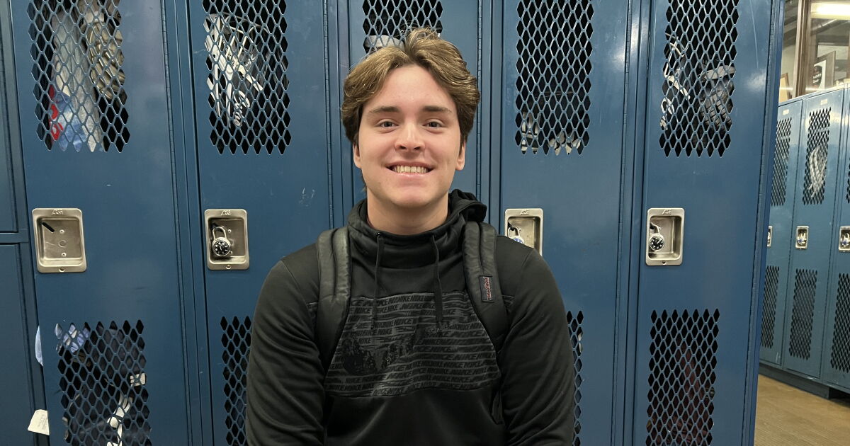 Loyola High's Jack Paris earns his place at MIT, where he'll dabble in football
