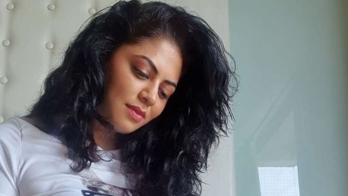 Kavita Kaushik's befitting reply to troll who joked about her age: Is it a sin to grow old?