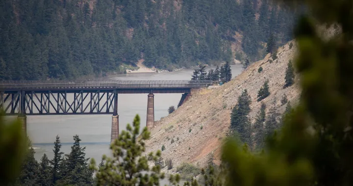 Train service resumes in Lytton, B.C., as First Nations leader voices safety concerns