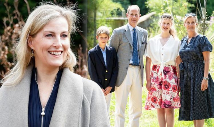 Sophie Wessex body language shows 'hands-off' parenting - royal 'treats them as adults'