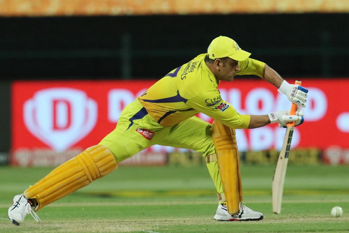 IPL 2020: MS Dhoni Leads Flop XI of the Season That Includes Sunil Narine & Andre Russell Among Others
