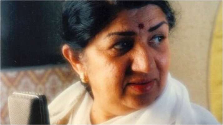 Anil Kapoor, Anupam Kher and other celebs convey warm greetings to 'nightingale' Lata Mangeshkar on birthday