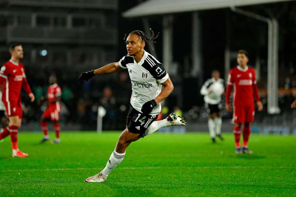 Premier League: Fulham 1-1 Liverpool: Salah strikes but champions miss chance to go top